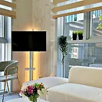 Cozy Loft 4 Minutes Away From Myeongdong