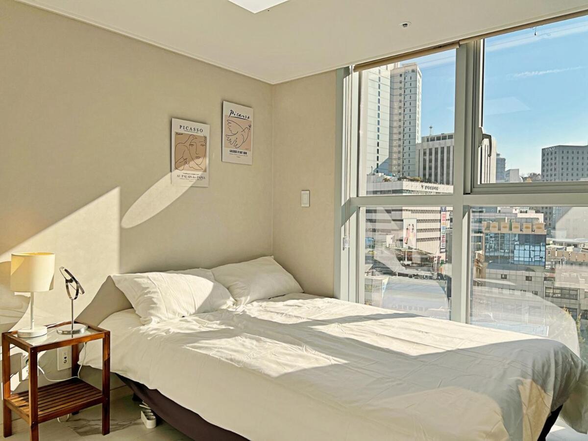 Cozy Loft 4 Minutes Away From Myeongdong Apartment *