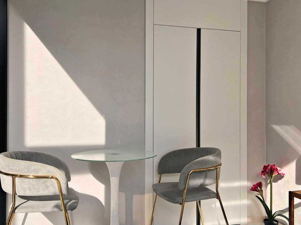 Apartment Cozy Loft 4 Minutes Away From Myeongdong *