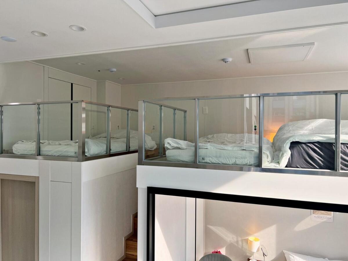 Apartment Cozy Loft 4 Minutes Away From Myeongdong