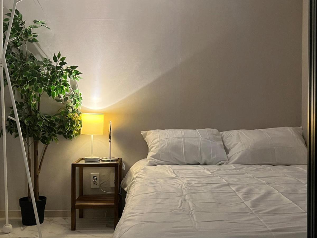 Cozy Loft 4 Minutes Away From Myeongdong Apartment Seoul