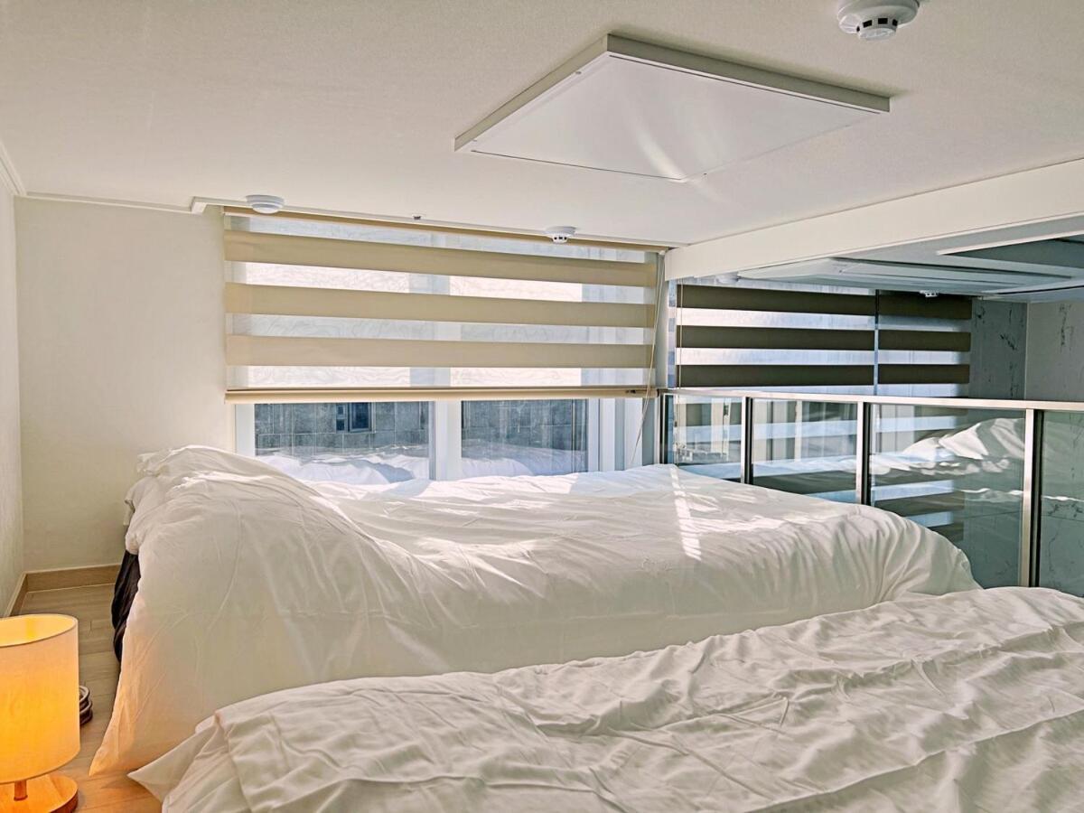 Cozy Loft 4 Minutes Away From Myeongdong