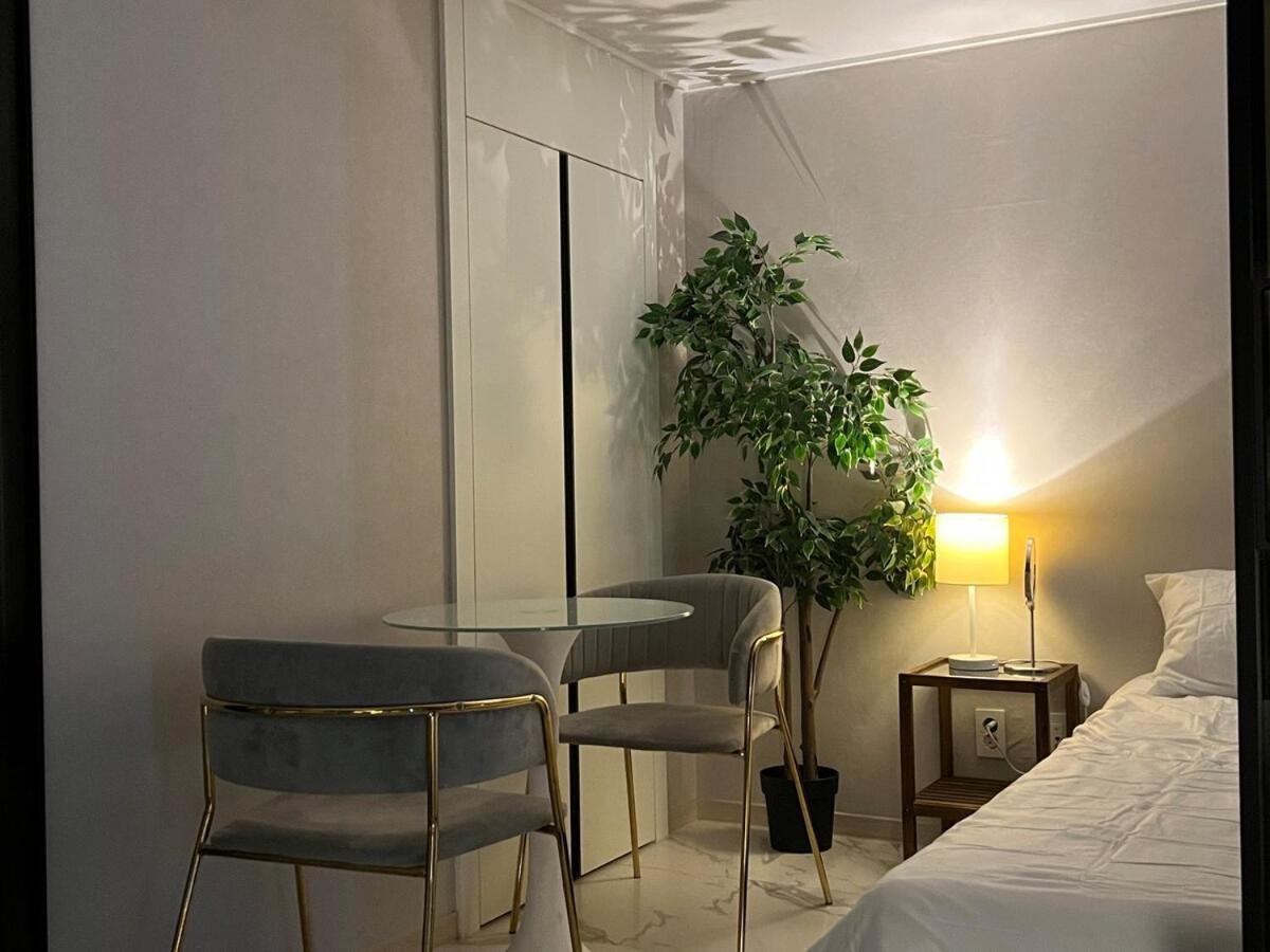 Cozy Loft 4 Minutes Away From Myeongdong Apartment Seoul
