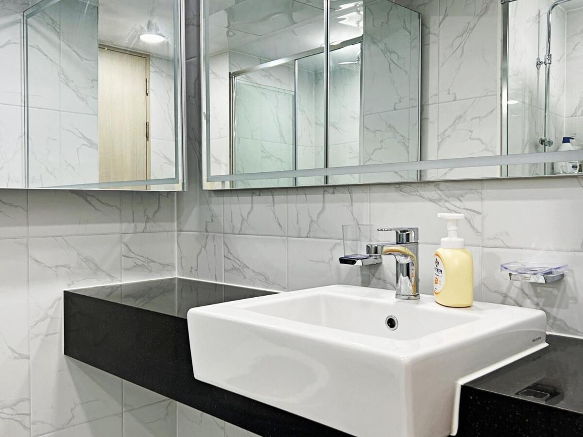 Cozy Loft 4 Minutes Away From Myeongdong *