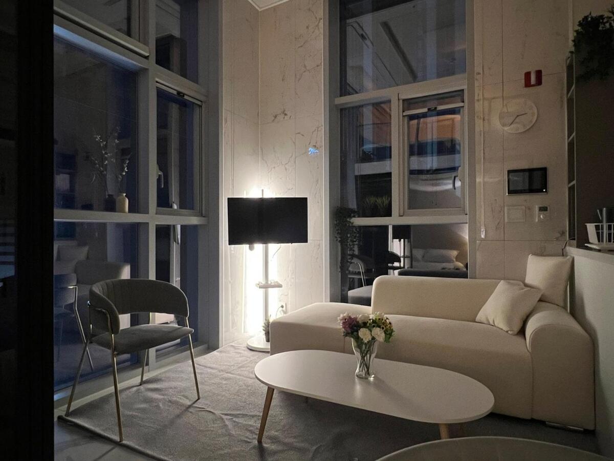 Cozy Loft 4 Minutes Away From Myeongdong